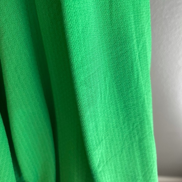 Lulu lemon workout top with built in bra - Picture 3 of 5